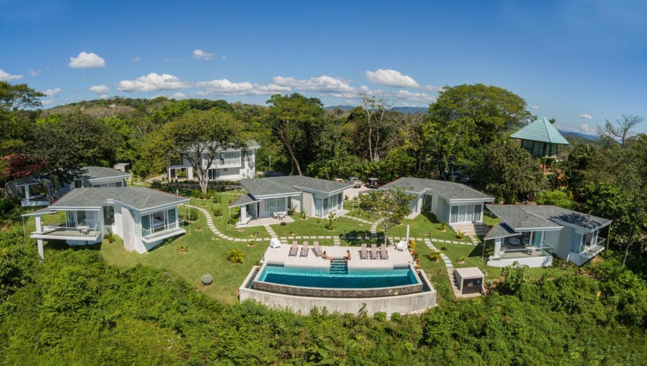 Adeluna Luxury Lodge *